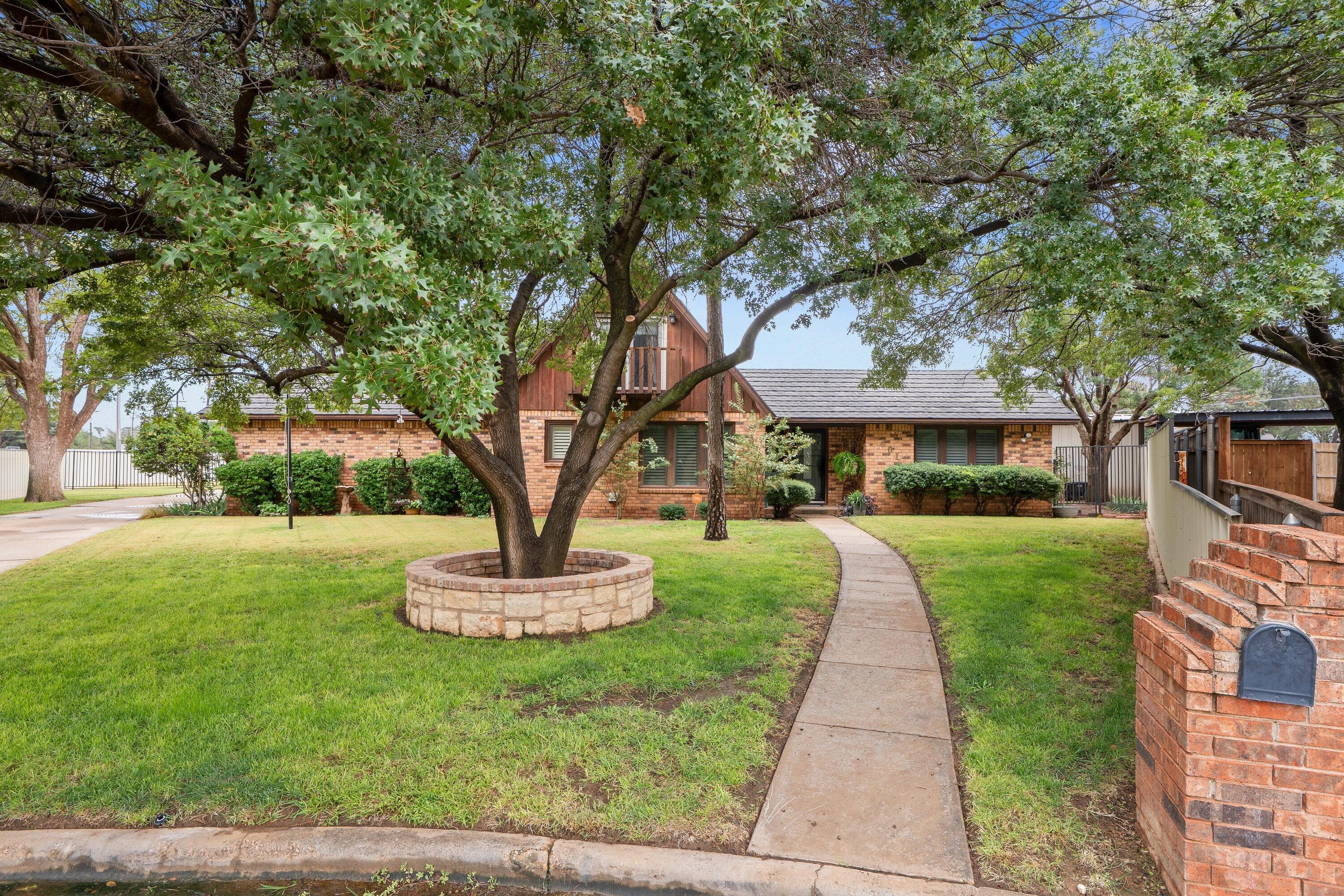 Single Family Residence at 401 Westwood Court