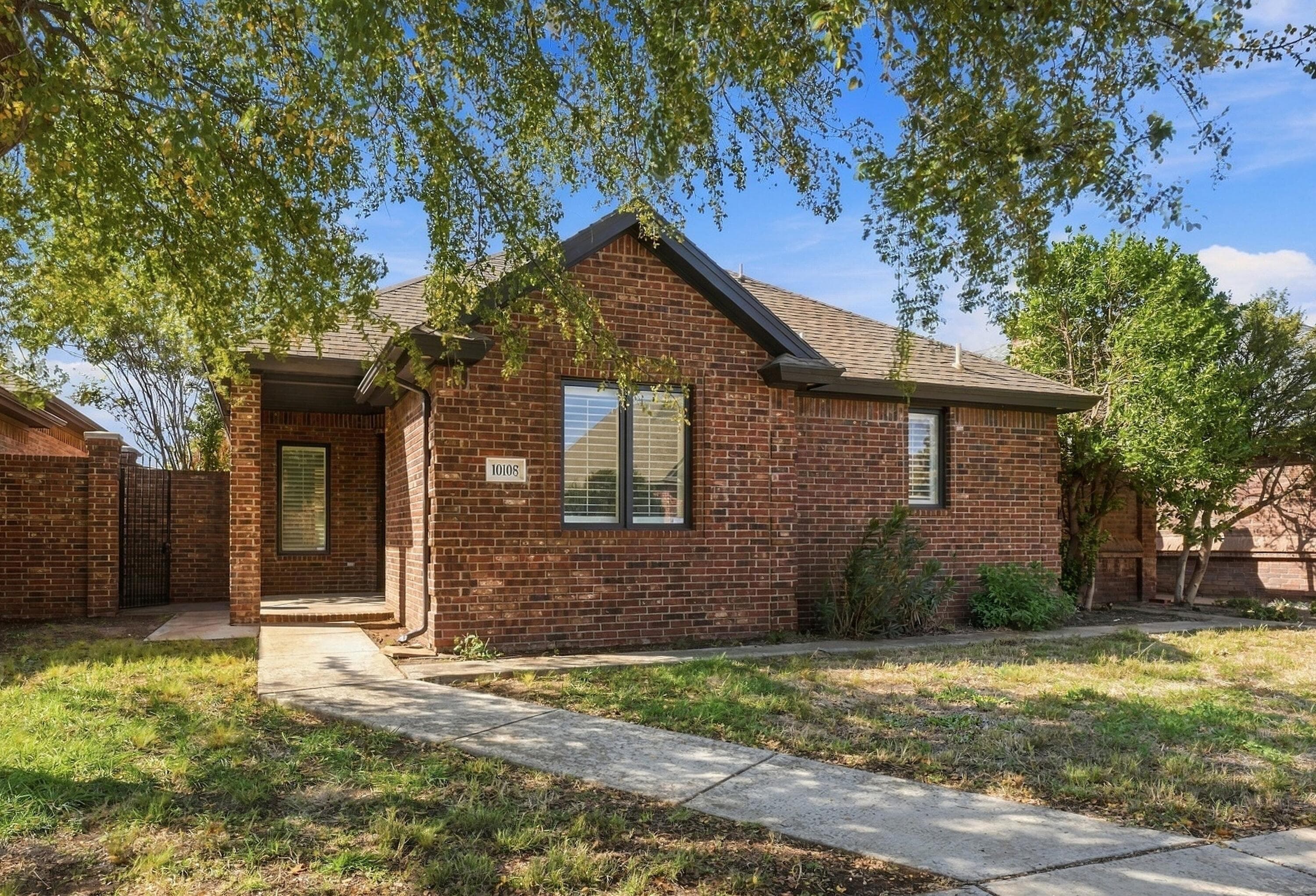 Single Family Residence at 10108 Peoria Avenue