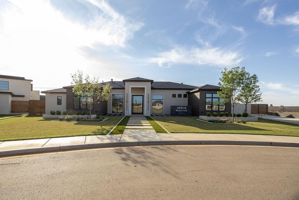 Single Family Residence at 14914 Miami Avenue