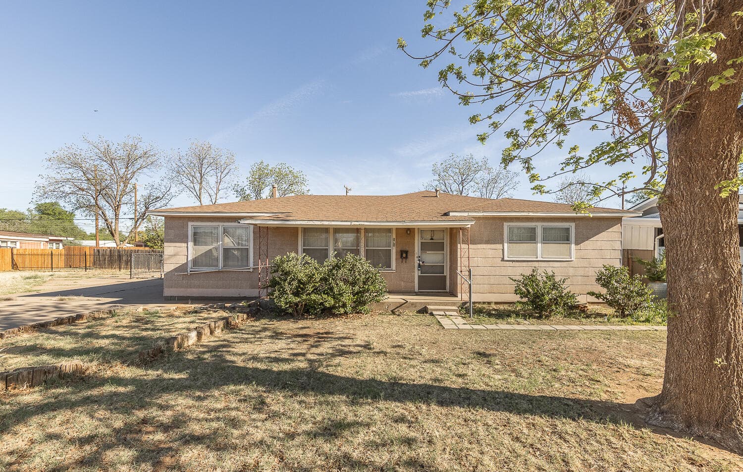 Single Family Residence at 1918 42nd Street