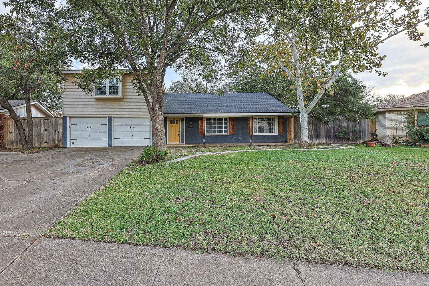 Single Family Residence at 6903 Lynnhaven Drive