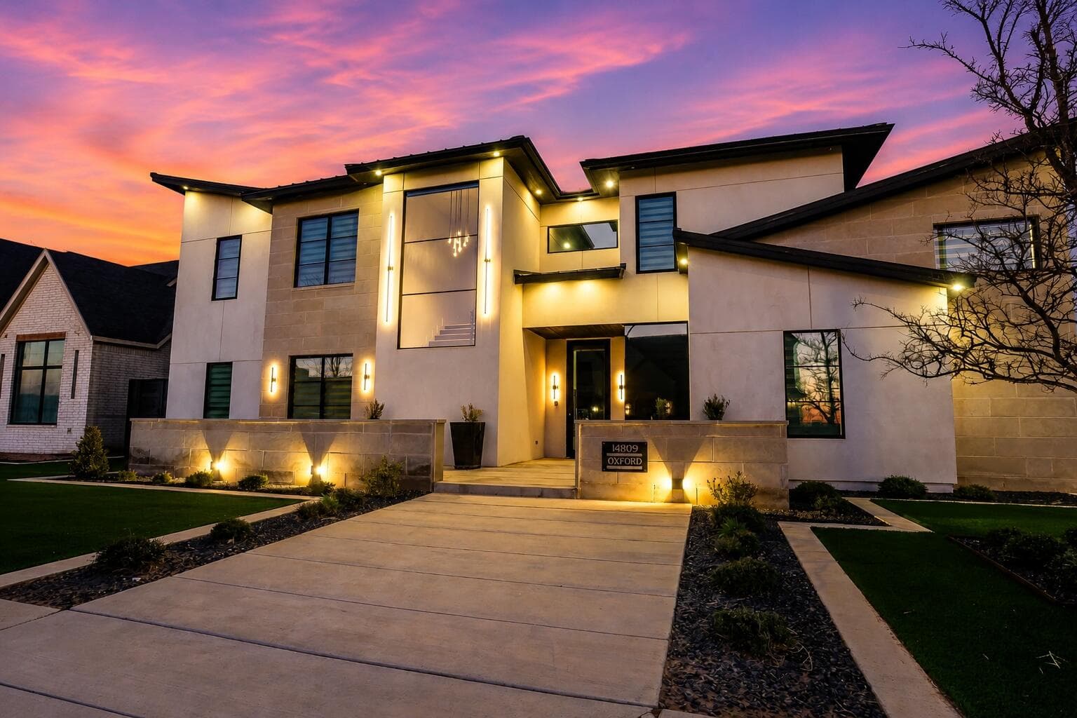 Single Family Residence at 14809 Oxford Avenue