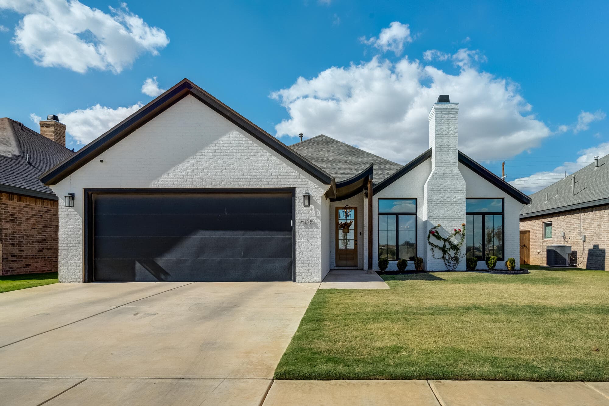 Single Family Residence at 805 N 6th Circle