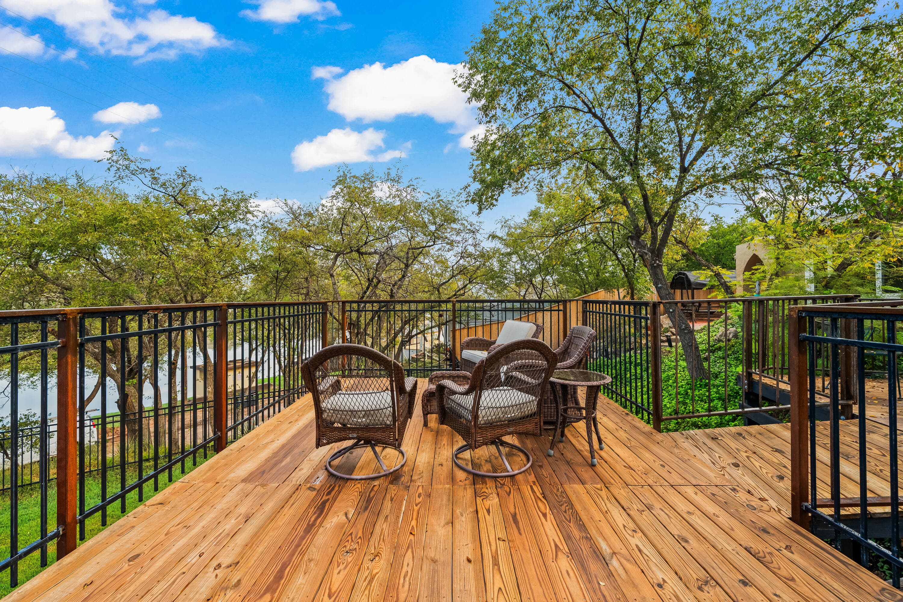 Single Family Residence at 551 Comanche Drive