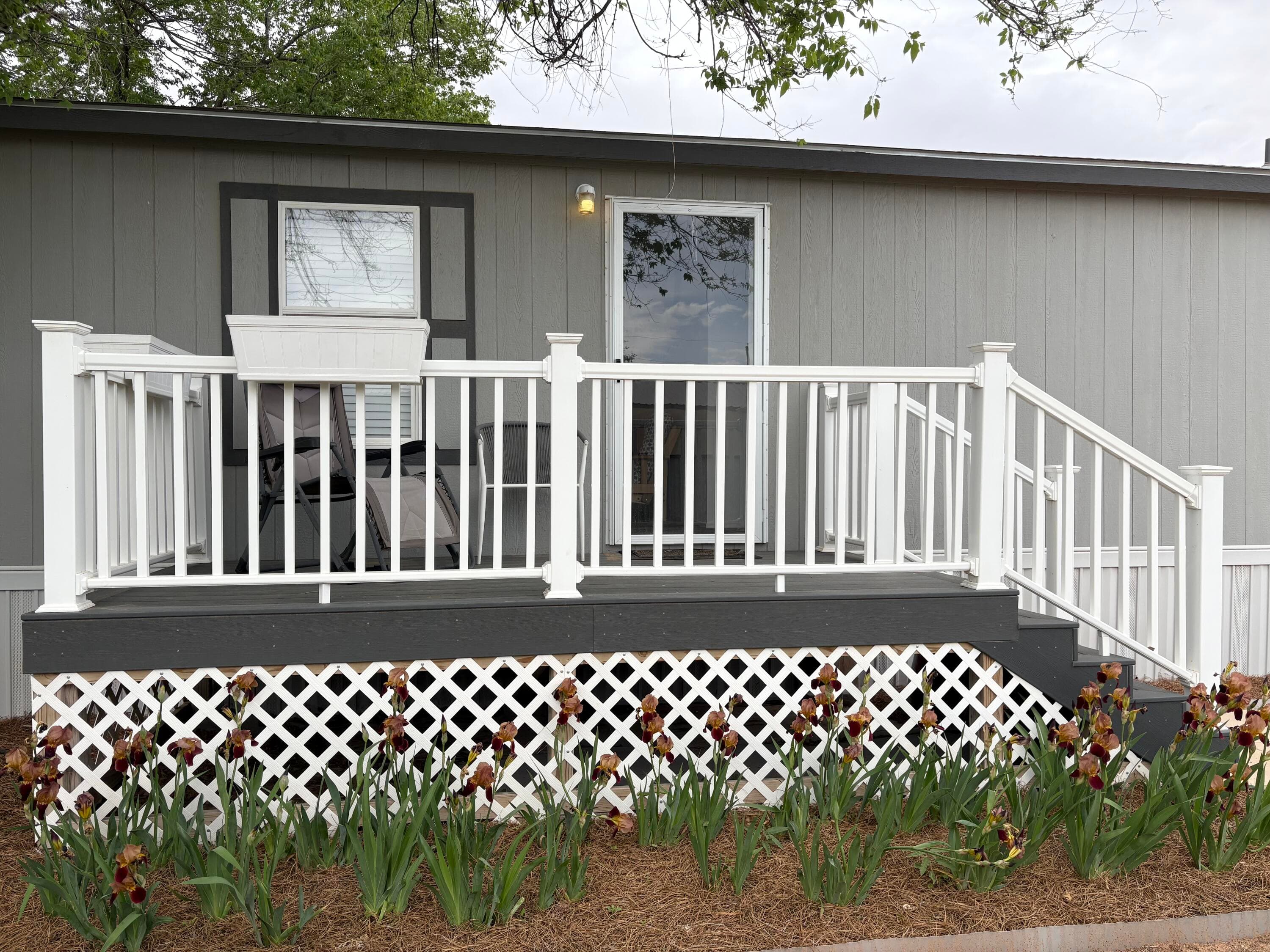 Manufactured Home at 105 N Jill Street