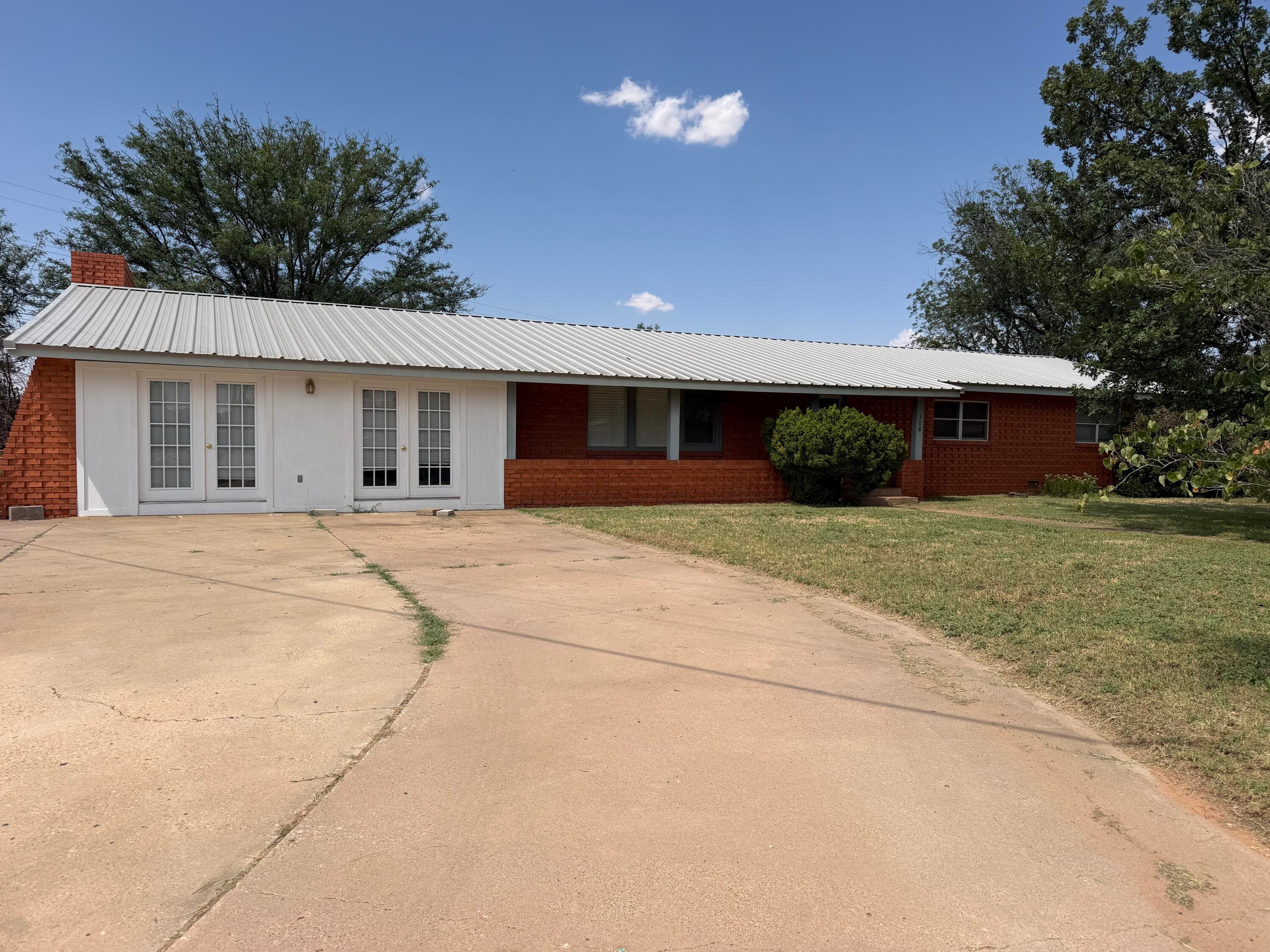 Single Family Residence at 308 N 20th Street