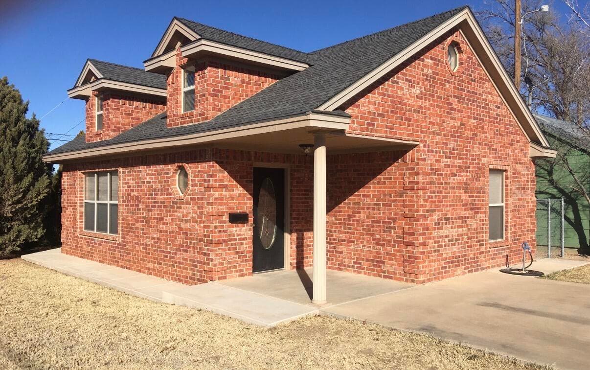 Single Family Residence at 101 SE 6th Street