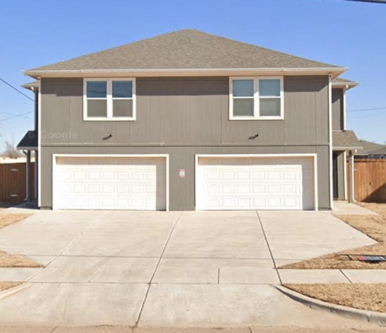 Duplex at 406 N Zenith Avenue