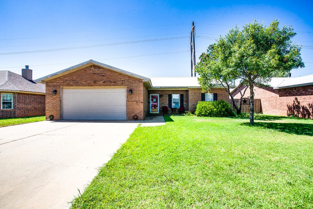 Single Family Residence at 905 11th Street