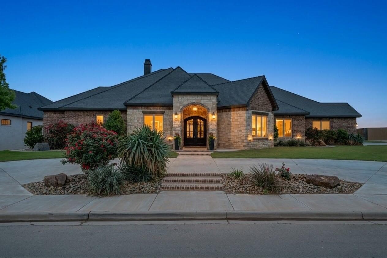 Single Family Residence at 4003 140th Street