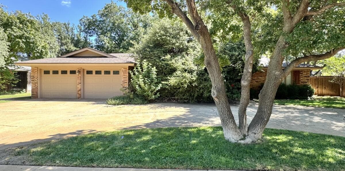 Single Family Residence at 6603 Oxford Avenue