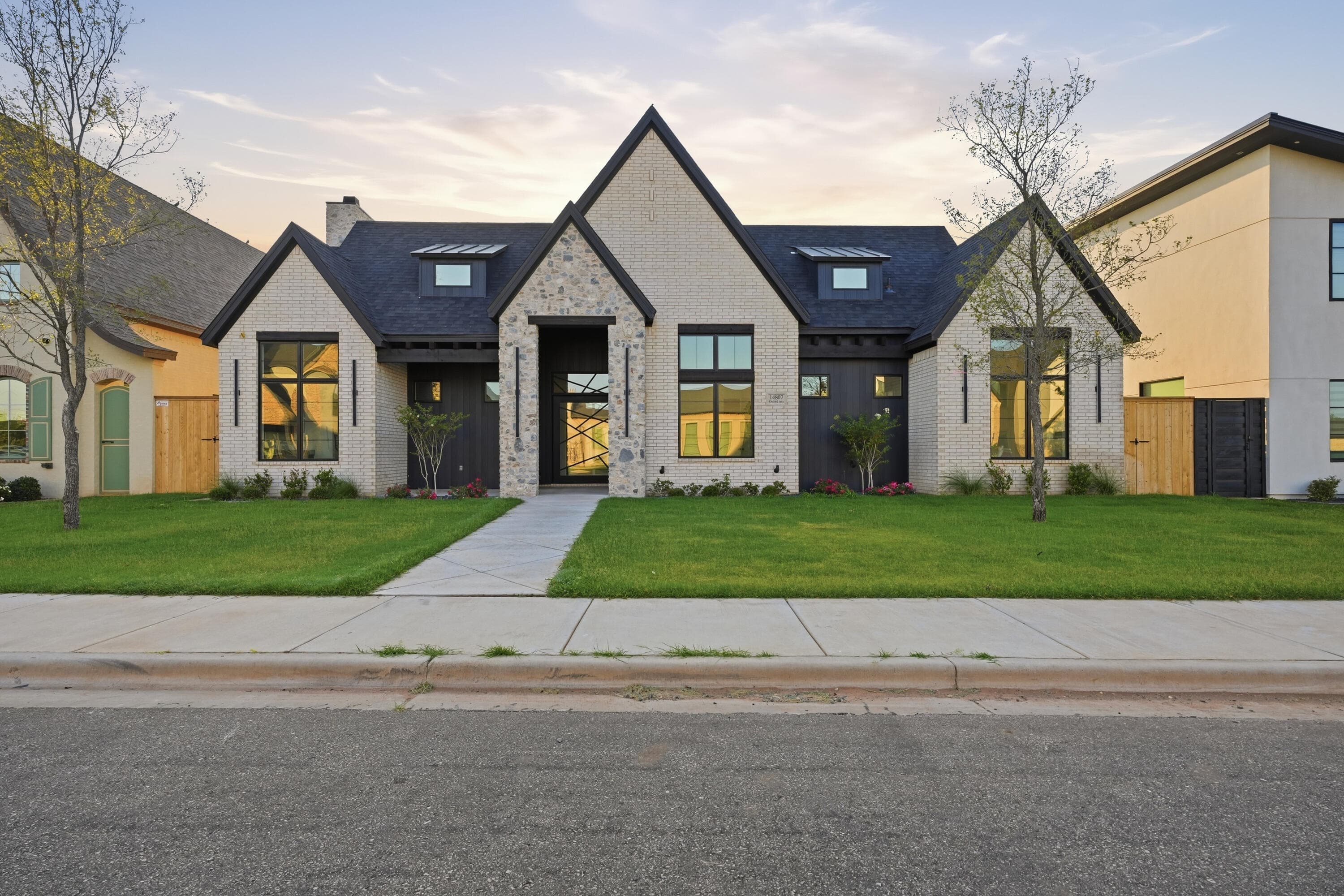 Single Family Residence at 14807 Oxford Avenue