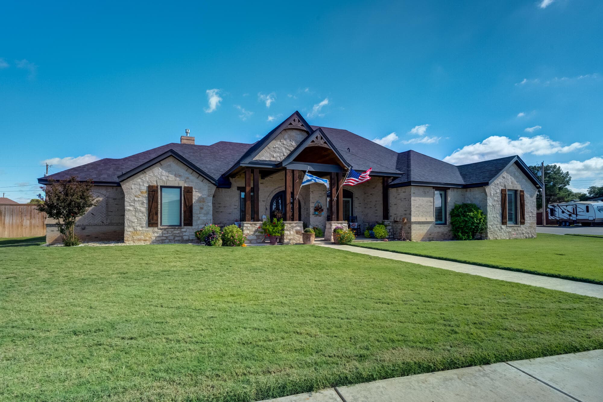 Single Family Residence at 501 W 9th Place