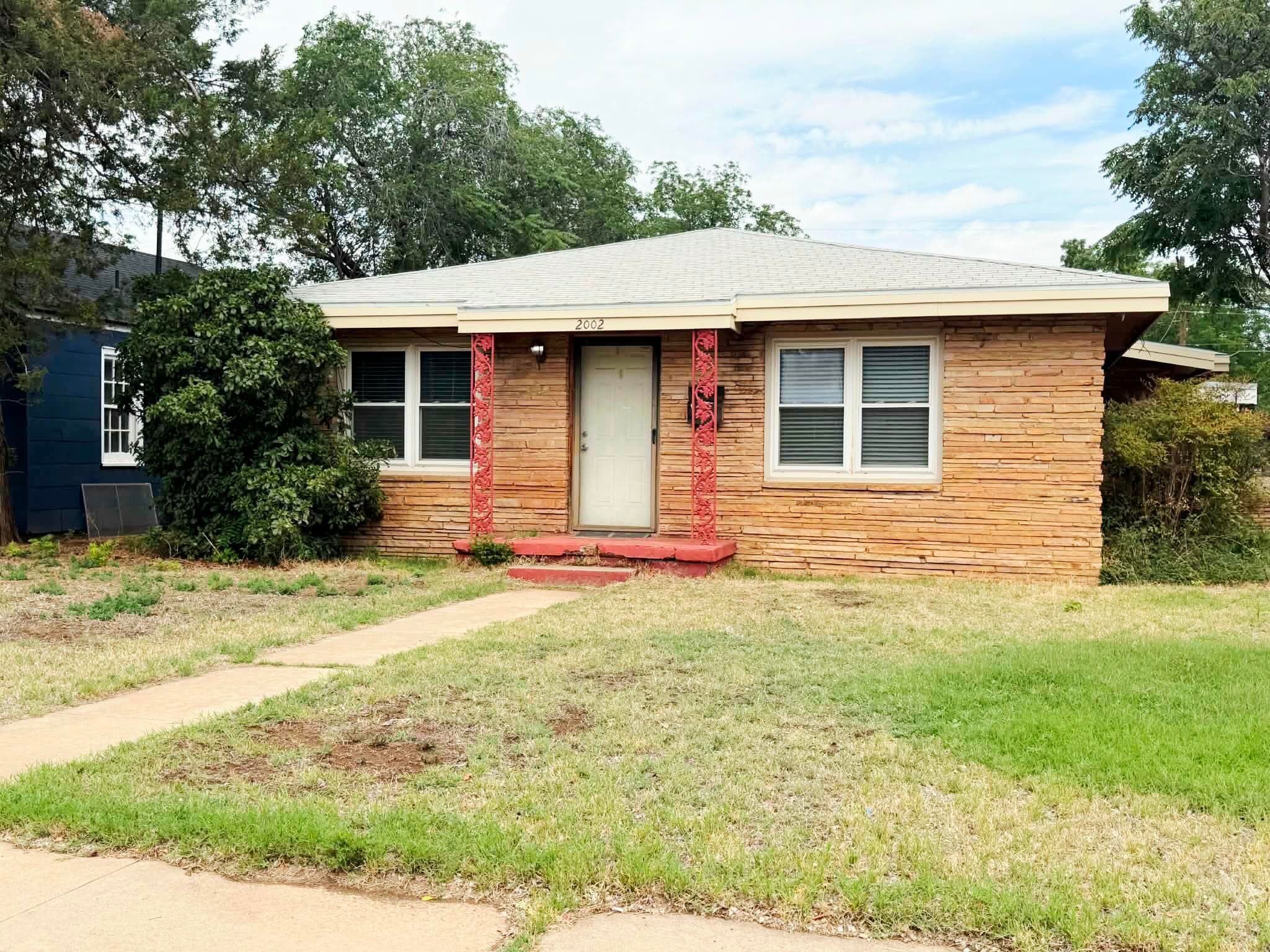 Single Family Residence at 2002 31st Street
