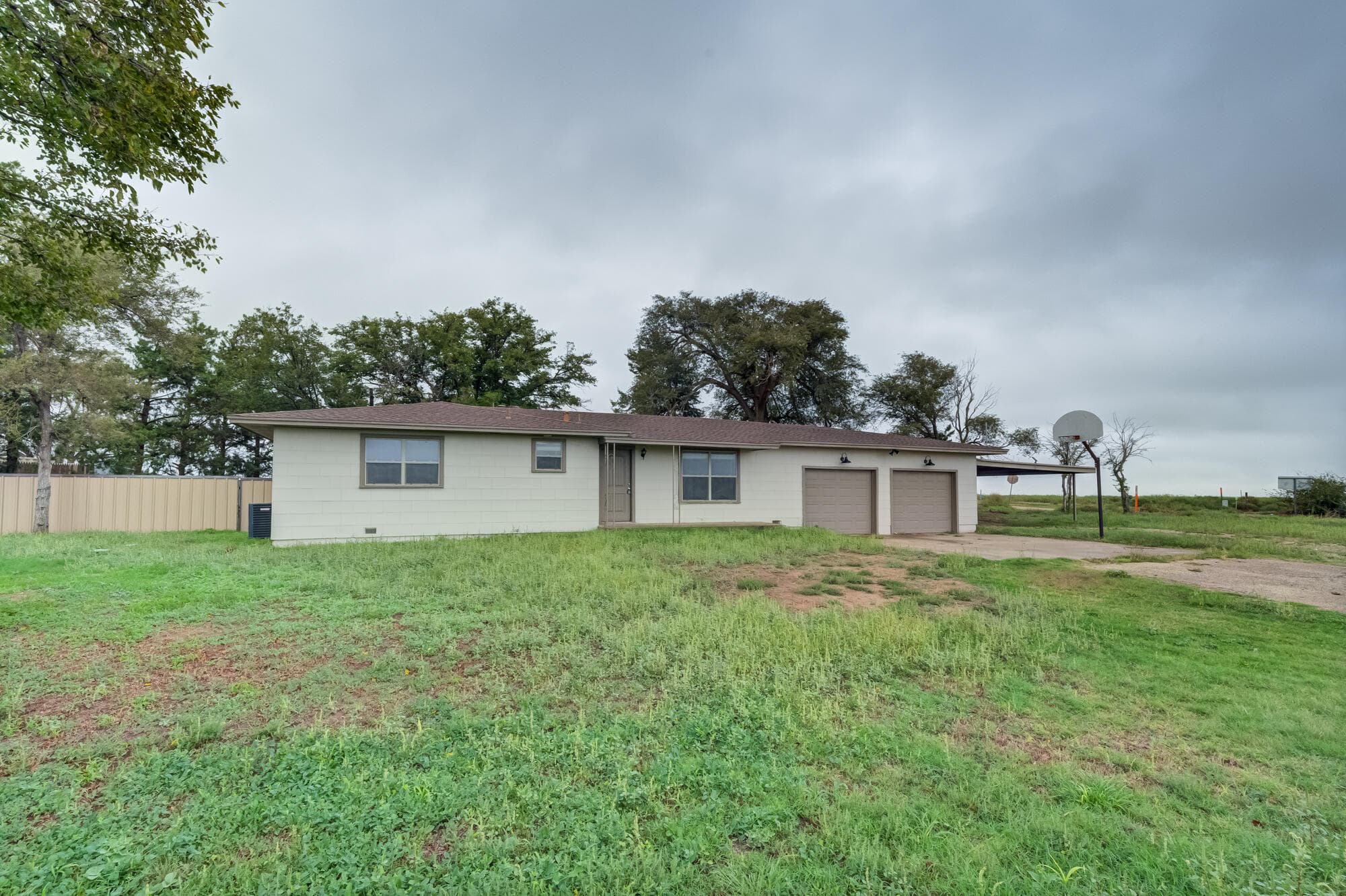 Single Family Residence at 6523 E FM 41