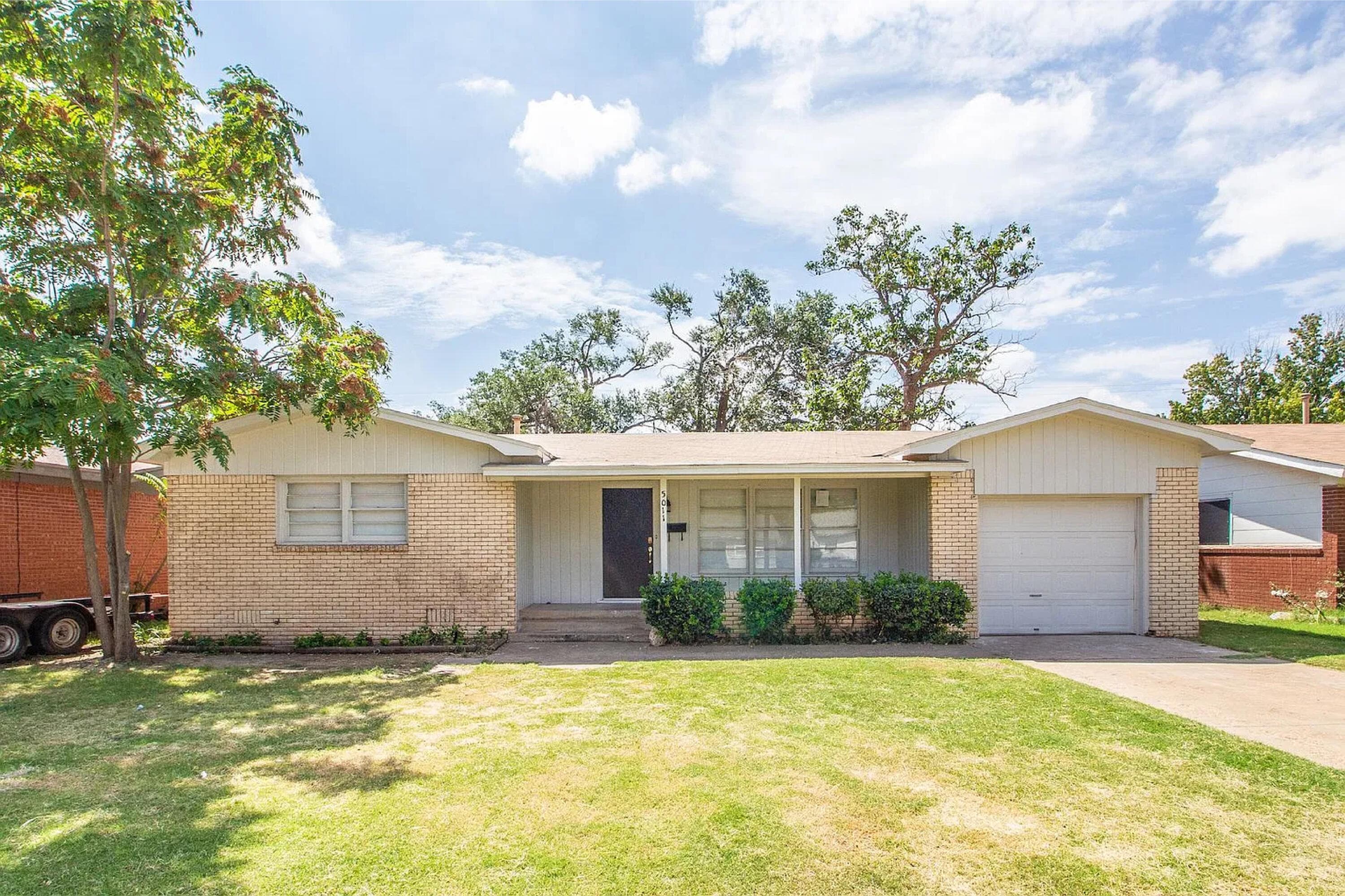 Single Family Residence at 5011 42nd Street