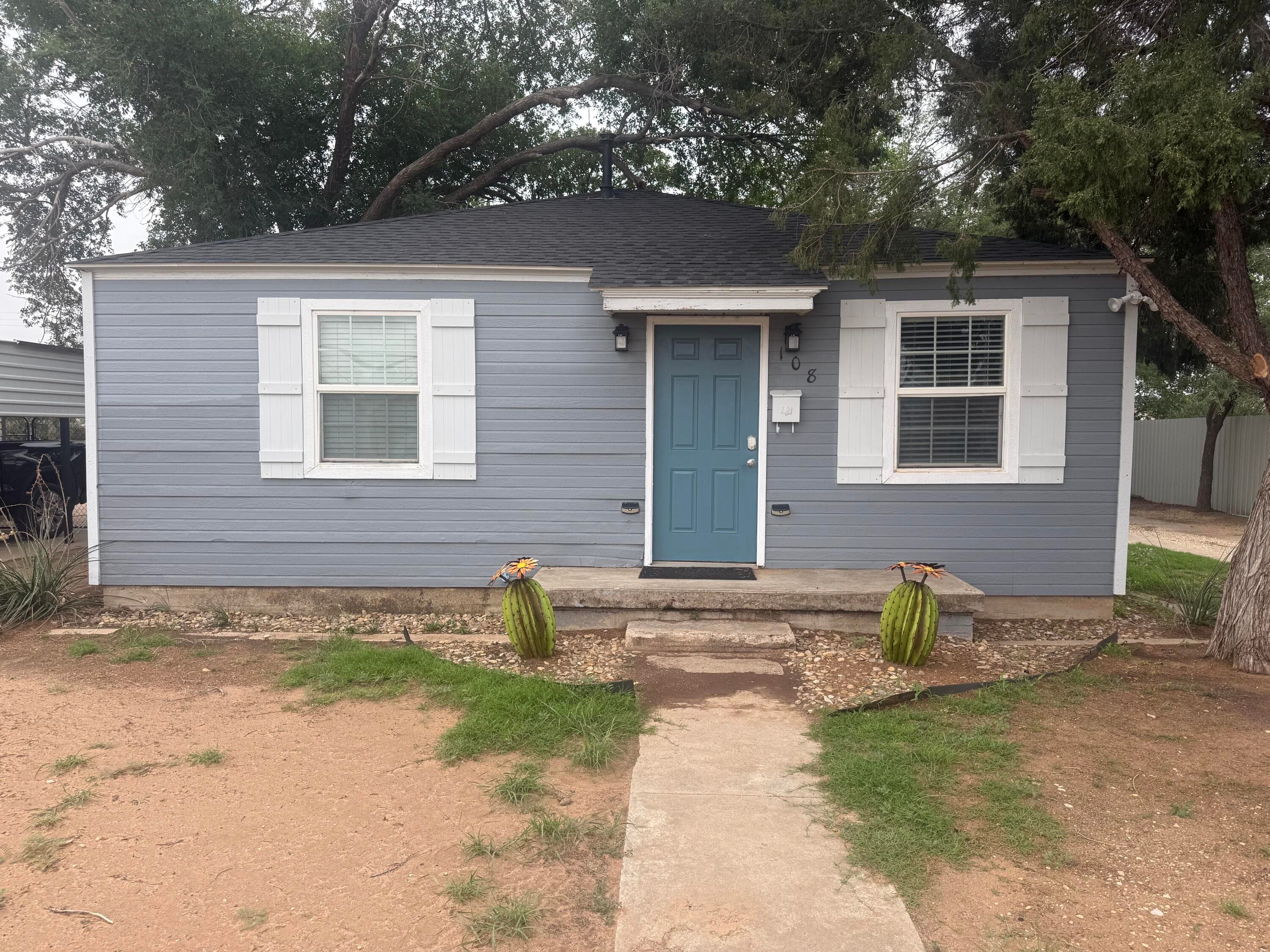 Single Family Residence at 108 Cactus Drive