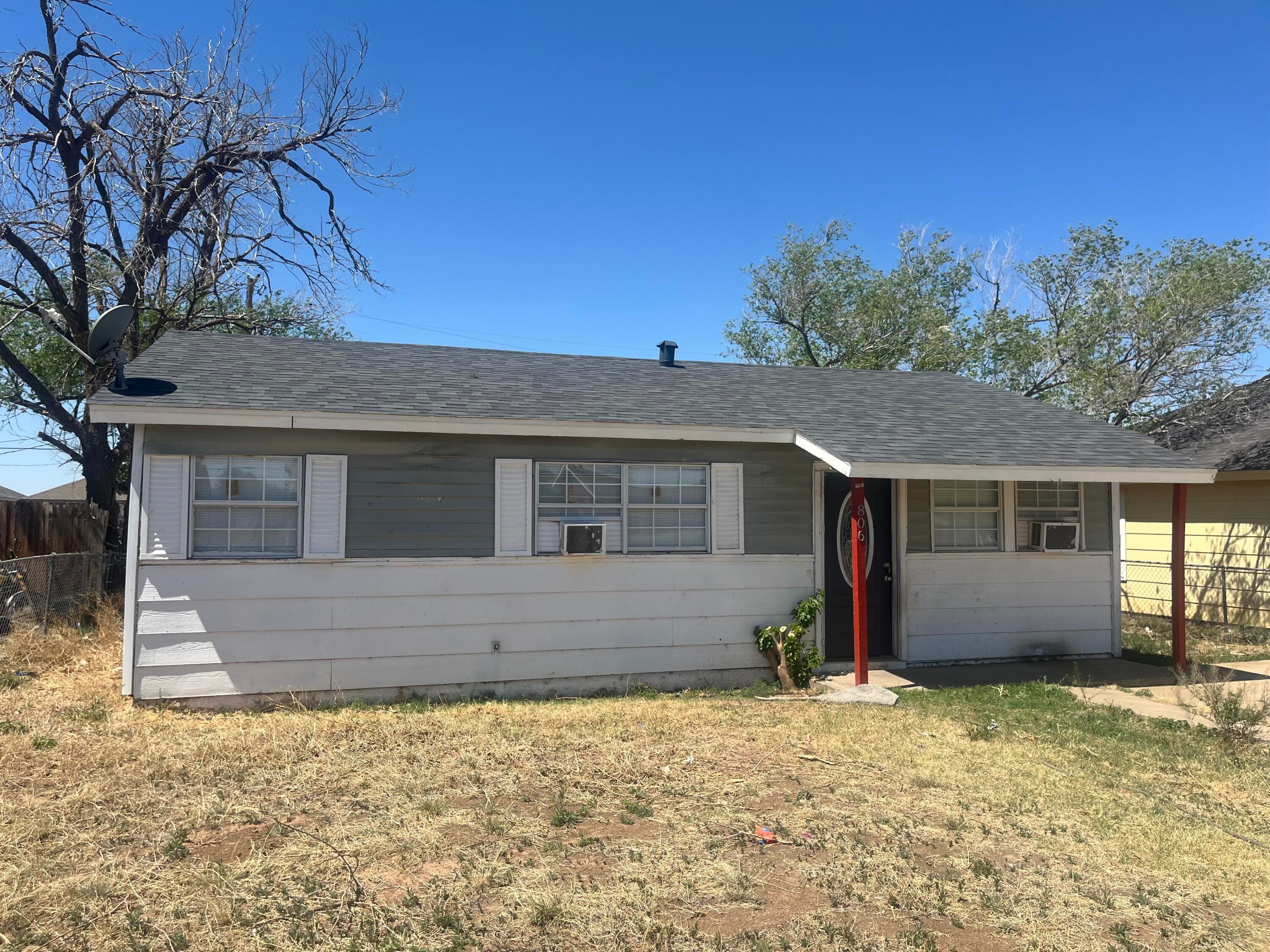 Single Family Residence at 806 Vanda Avenue