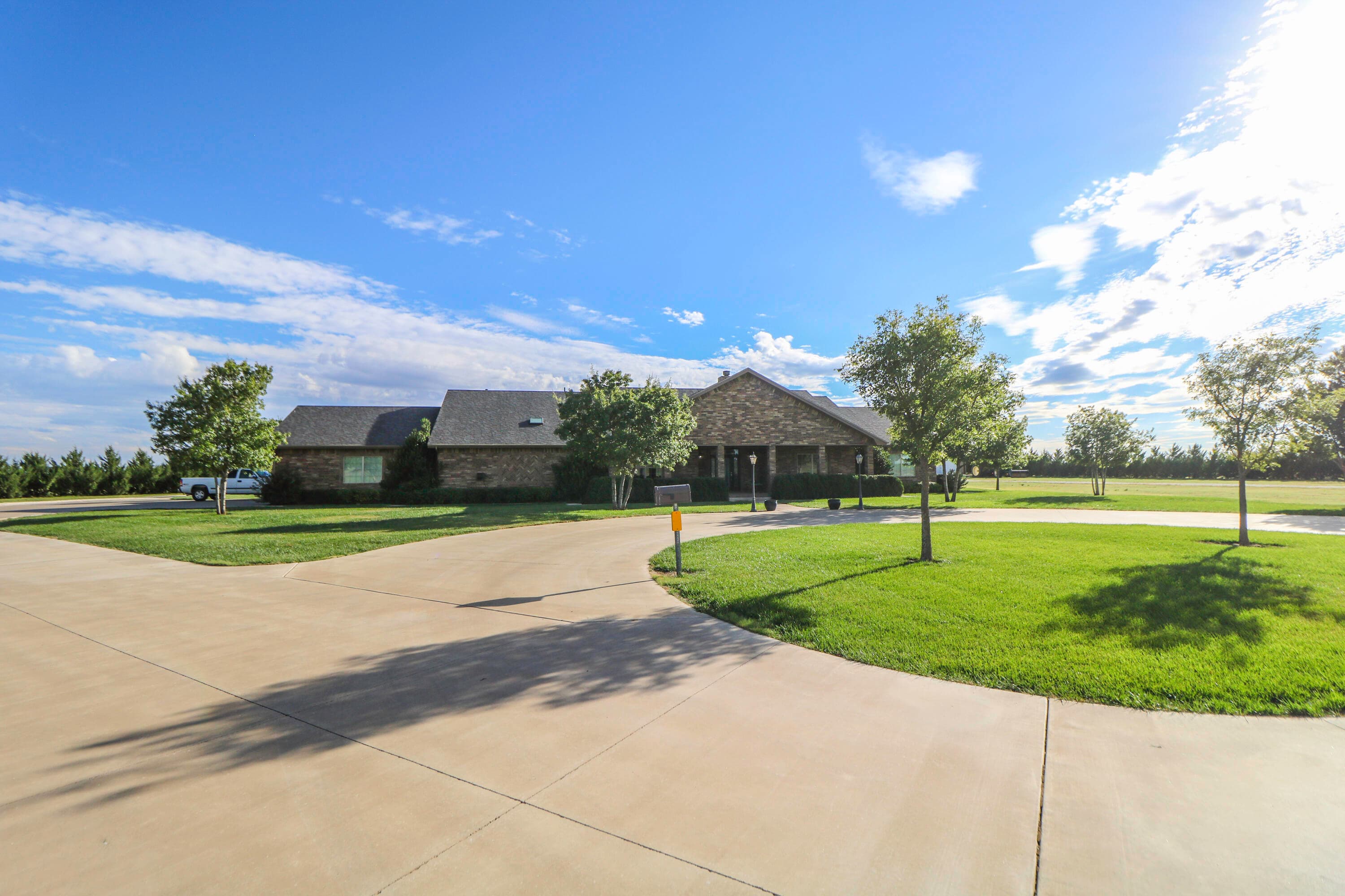 Single Family Residence at 1906 TX-86