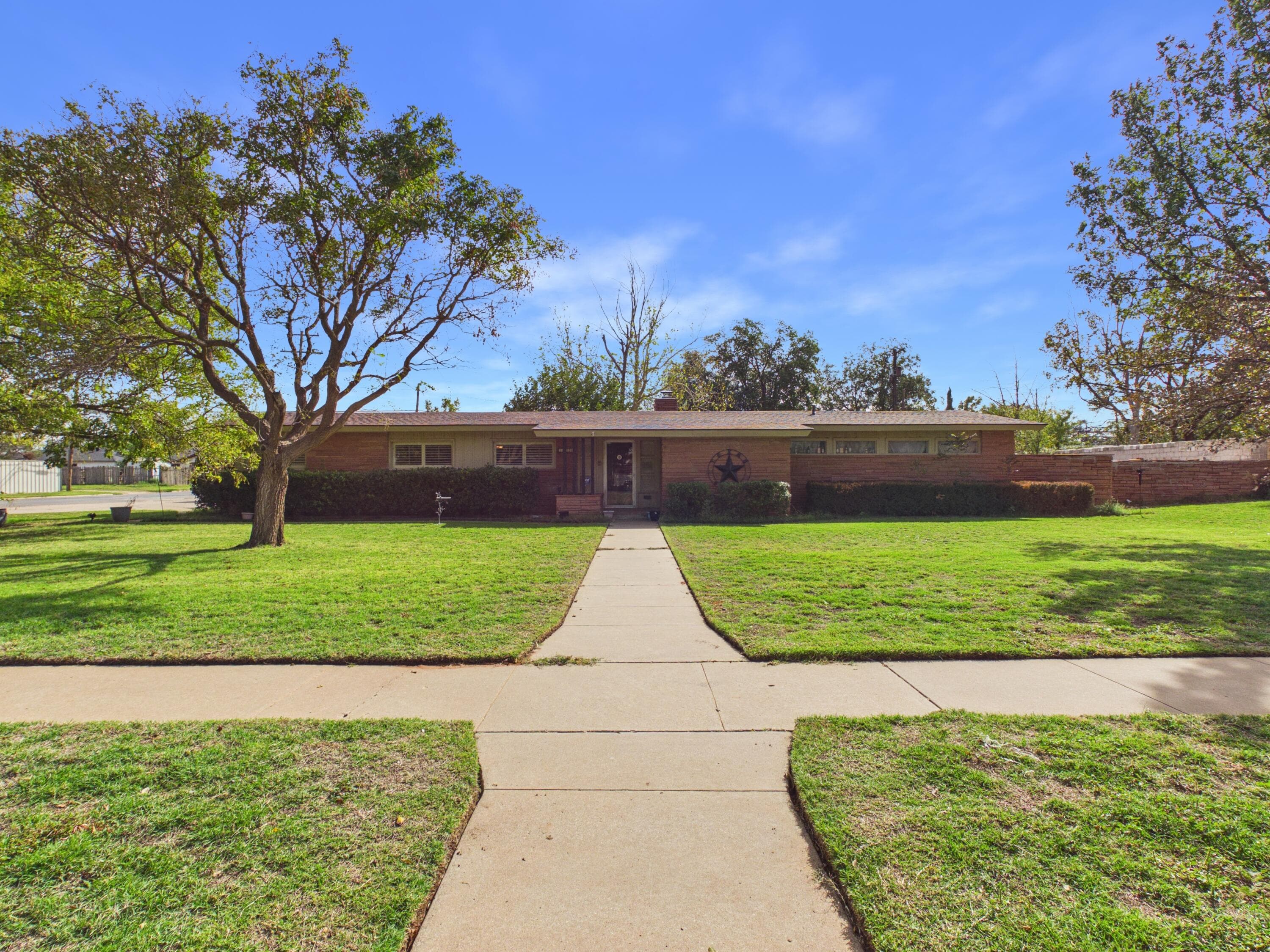 Single Family Residence at 1314 E Tate Street