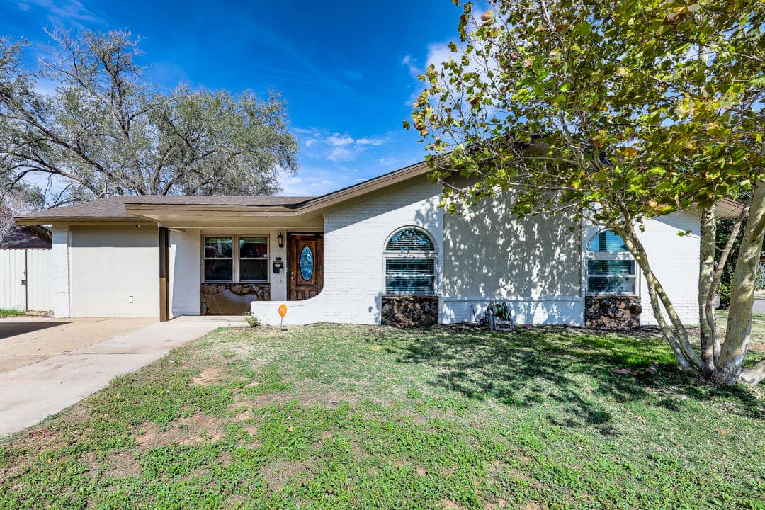 Single Family Residence at 5002 53rd Street