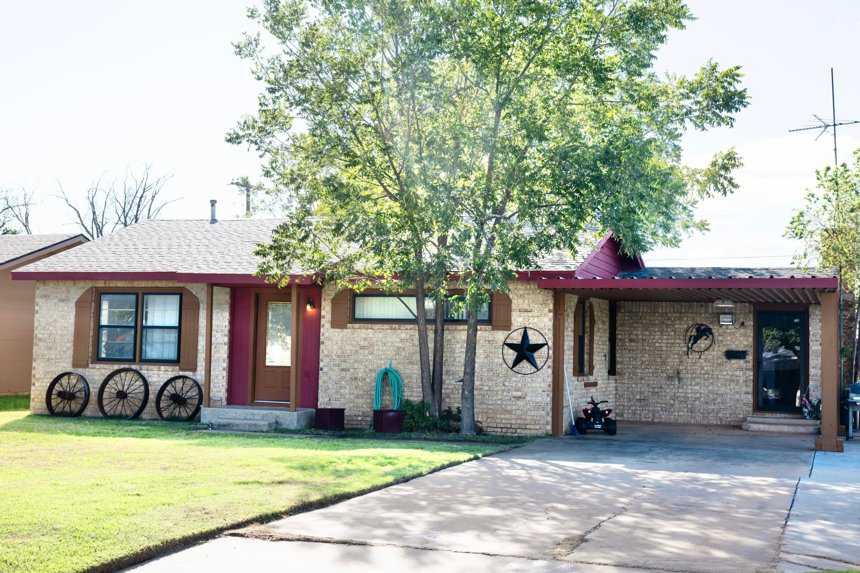 Single Family Residence at 103 Juanita Street