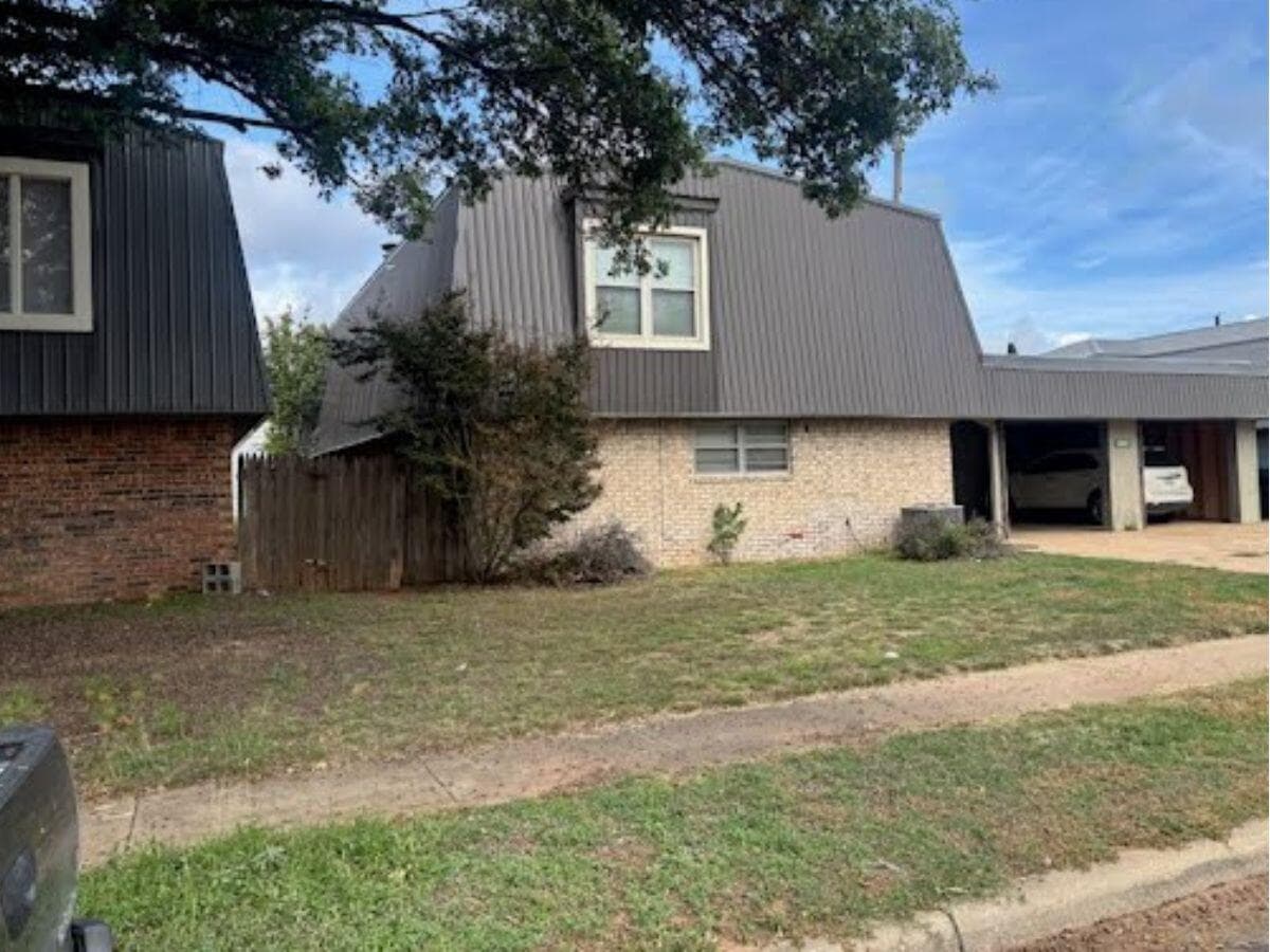 Duplex at 4406 75th Drive